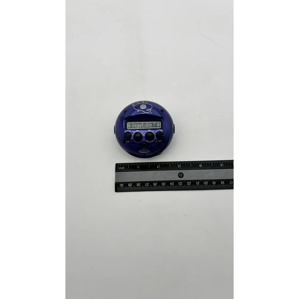 RADICA Handheld Game 20Q Battery Operated Purple 20 Questions Tested Works